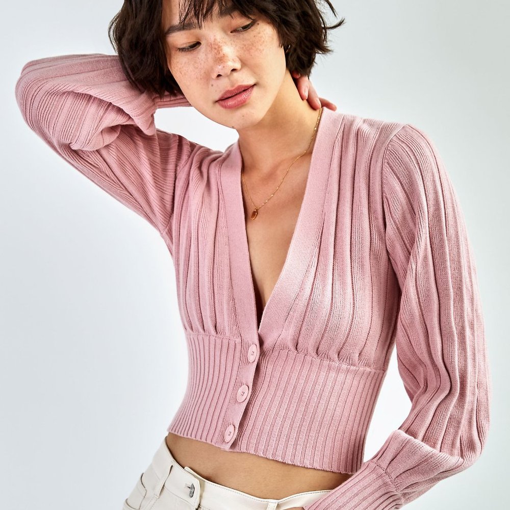 ♥️ NWT Aritzia Wilfred Plunge Front Cardigan